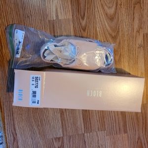 NIB Bloch Split Sole Kids Ballet Slipper sz 12.5C